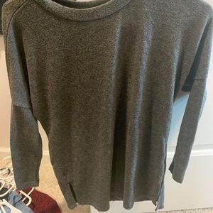 Macy’s Long Sleeve Side Slit Gray Top